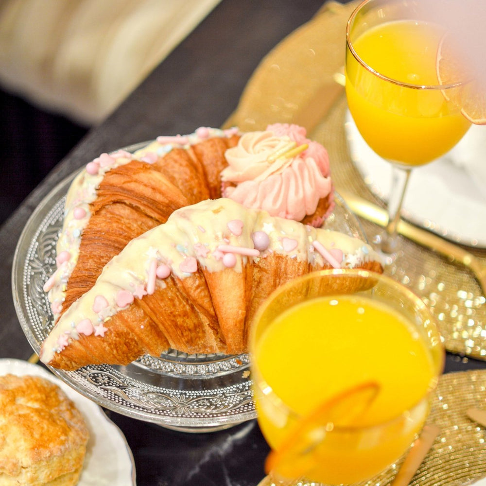 
                  
                    Laad afbeelding, RESERVEREN: Deluxe Celebration Breakfast - Coffeelicious Bakery
                  
                