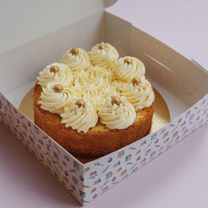 
                  
                    Laad afbeelding, WHITE CHOCOLATE &amp;amp; RASPBERRY CAKE - Coffeelicious Bakery
                  
                